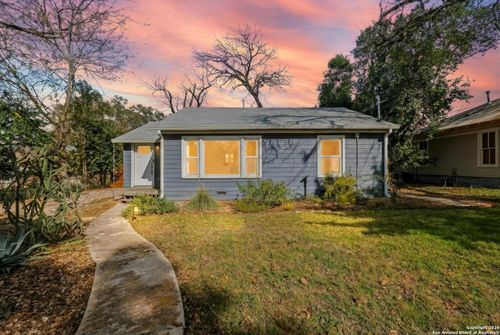 507 Willow Ave, New Braunfels, TX, 78130-5871 | Card Image