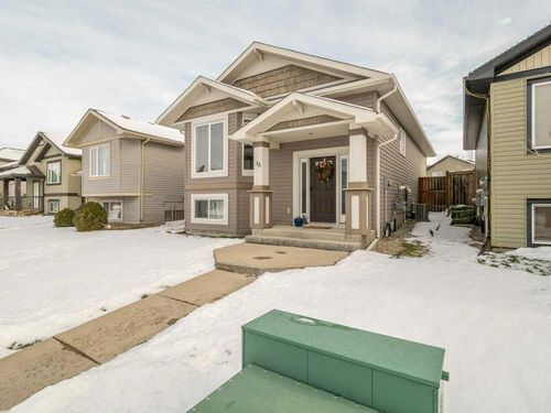 15 Jessie Ursenbach Way N, Lethbridge, AB, T1H5P5 | Card Image