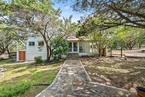 131 Belle Dr, Wimberley, TX, 78676-5227 | Card Image
