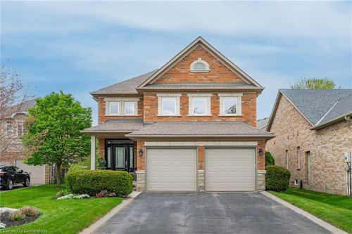 227 Valmont Crt, Ancaster, ON, L9G5A1 | Card Image