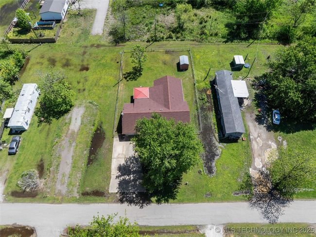 311 N 1 St St, House other with 3 bedrooms, 2 bathrooms and null parking in Porum OK | Image 27
