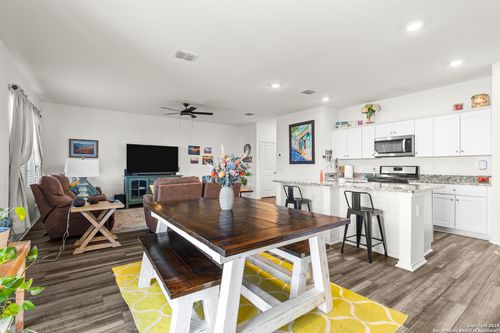 5259 Winding Strm, Saint Hedwig, TX, 78152-0508 | Card Image