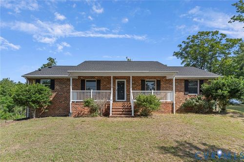 500 Parr Dr, Tappahannock, VA, 22560-5457 | Card Image