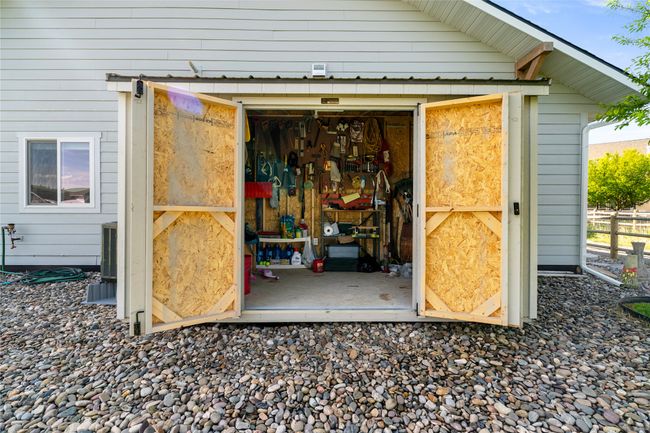 View of outdoor structure | Image 32