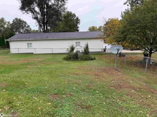 1411 Sunrise Cir, Ottumwa, IA, 52501-4944 | Card Image