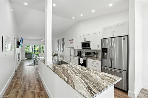 apt-201-876 Gulf Pavilion Dr, NAPLES, FL, 34108-8762 | Card Image