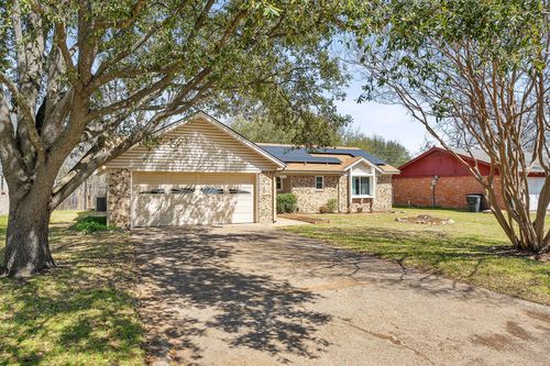 2012 Pebblecreek Dr, Cleburne, TX, 76033-7909 | Card Image