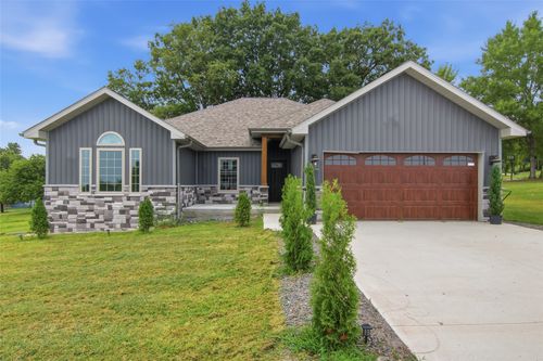 1020 Spruce St, Black River Falls, WI, 54615-2300 | Card Image
