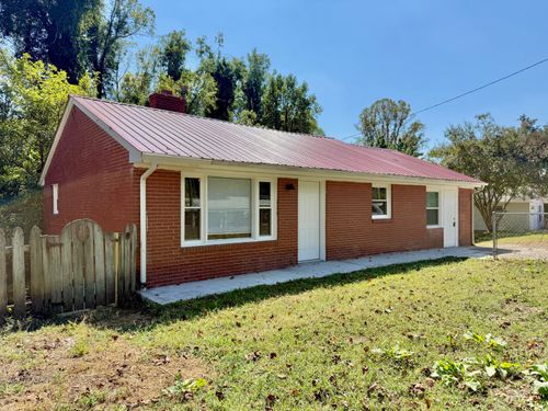 320 Franklin Heights Rd, Bassett, VA, 24055-5676 | Card Image