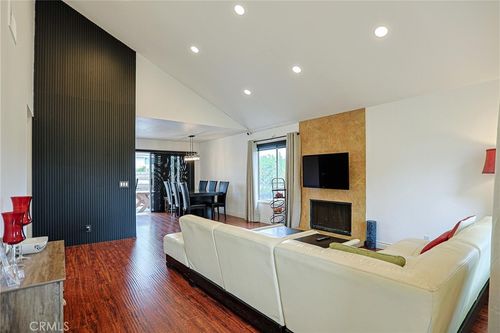 19-12 Silverwood, Irvine, CA, 92604-2845 | Card Image