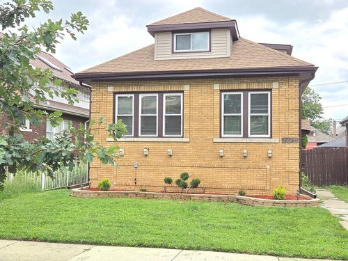 9845 S Hoyne Ave, Chicago, IL, 60643-1728 | Card Image