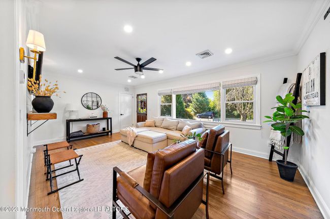 Living Room | Image 10