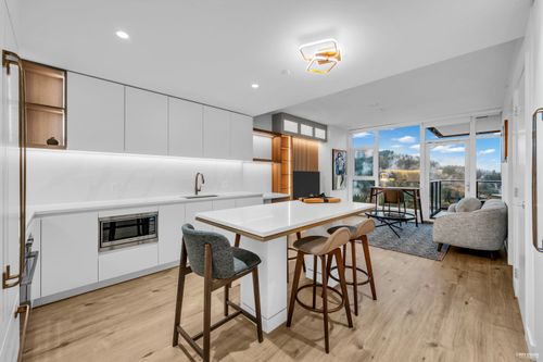 1601-720 Farrow St, Coquitlam, BC, V3J0P3 | Card Image