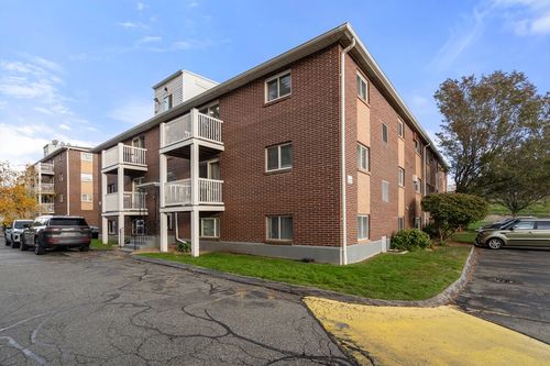 apt-23-596 Boston Post Rd E, Marlborough, MA, 01752-3739 | Card Image