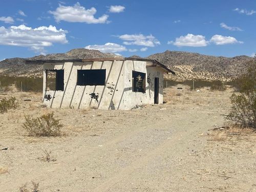 128 Caspers Road, Landers, CA, 92285 | Card Image