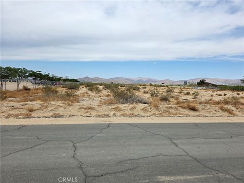 500 Locust Ave, Lucerne Valley, CA, 92356 | Card Image