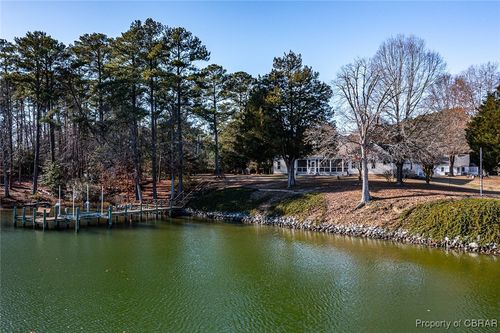 2205 Taylors Creek Rd, Weems, VA, 22576-2400 | Card Image