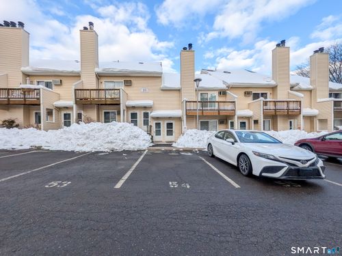 apt-18-13-8 Rose Ln, Danbury, CT, 06811-6723 | Card Image