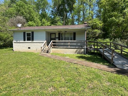 217 Lomax Ave, Waverly, TN, 37185-1226 | Card Image