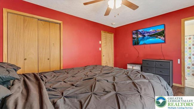 838 Cayuga Way, House other with 4 bedrooms, 3 bathrooms and null parking in Stroudsburg PA | Image 27