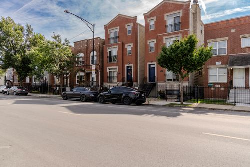 3-2665 W Warren Blvd, Chicago, IL, 60612-2033 | Card Image
