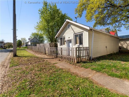 301 Division Street, Huntington, WV, 25702 | Card Image