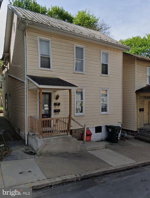 230 E Bishop St, Bellefonte, PA, 16823-1942 | Card Image