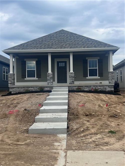 4-1600 Cottonwood Creek Ave, Kearney, MO, 64060-8896 | Card Image