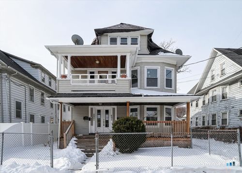 695 697 Laurel Avenue, Bridgeport, CT, 06604 | Card Image