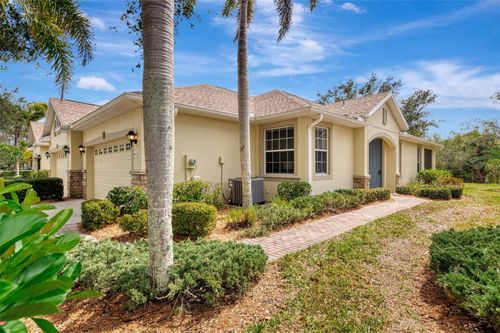 9367 Carnaby Dr, VENICE, FL, 34293-8828 | Card Image