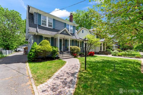 18 Warren Rd, Maplewood, NJ, 07040-1814 | Card Image