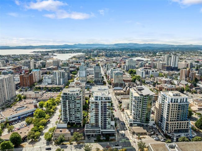 601 - 989 Johnson St, Condo with 2 bedrooms, 2 bathrooms and 1 parking in Victoria BC | Image 35
