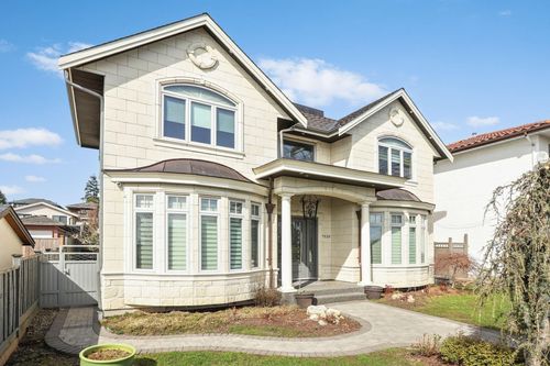 7525 13th Ave, Burnaby, BC, V3N2E3 | Card Image