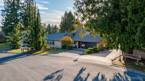 apt-1-12462 Gwen Dr, Burlington, WA, 98233-3843 | Card Image