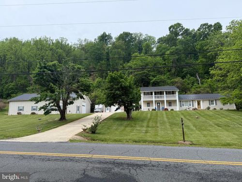 2586 Pine Grove Rd, STANLEY, VA, 22851-5401 | Card Image