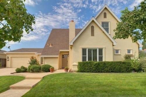 2106 Liberty Dr, Woodland, CA, 95776-5314 | Card Image