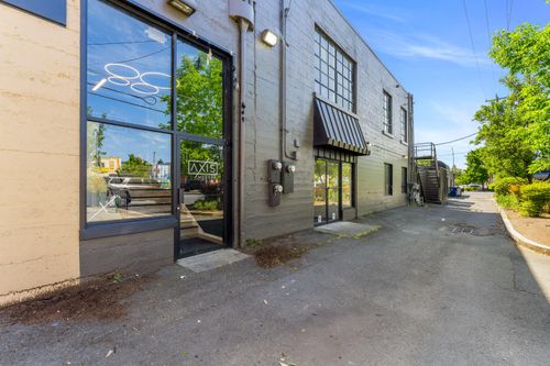 128 Sw I St, Grants Pass, OR, 97526-2813 | Card Image