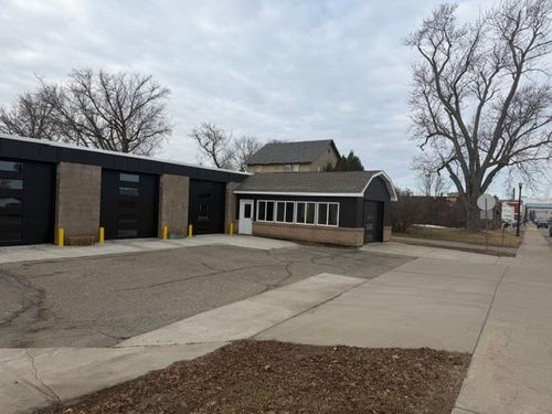 220 Ne 3rd St, Grand Rapids, MN, 55744-2844 | Card Image