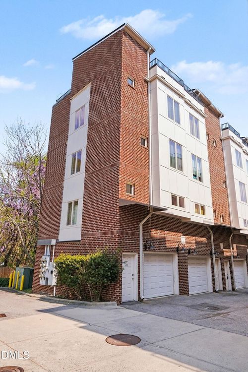 unit-401-400 W Rosemary Street, Chapel Hill, NC, 27516 | Card Image