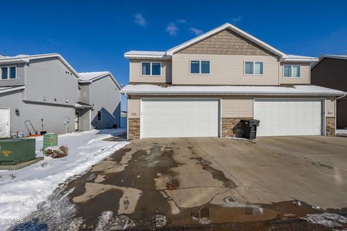 2454 Water Park Loop Se, Mandan, ND, 58554-5234 | Card Image