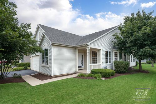 21143 Silver Moon Lake Way, Crest Hill, IL, 60403-0775 | Card Image