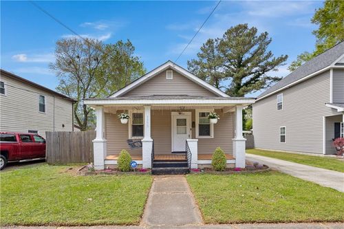 1555 Fleetwood Ave, Norfolk, VA, 23502-1706 | Card Image