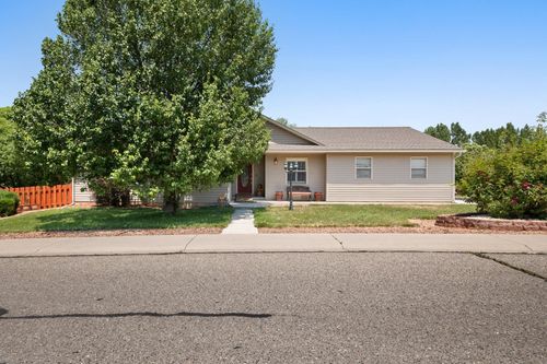 1425 Graham Ct, Rifle, CO, 81650-9348 | Card Image