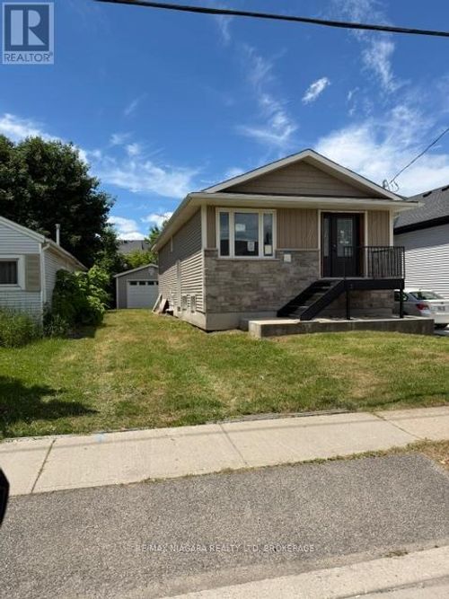 178 Pelham Rd, St. Catharines, ON, L2S1W3 | Card Image