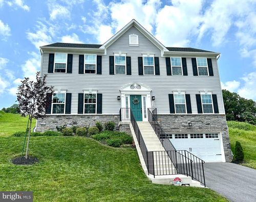 562 Monocacy Trl, SPRING GROVE, PA, 17362-1512 | Card Image