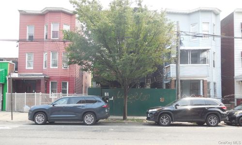 2166 Crotona Ave, Bronx, NY, 10457-2730 | Card Image