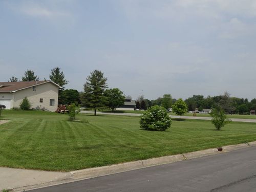 4 Patrick Ct, Mount Pleasant, MI, 48858 | Card Image