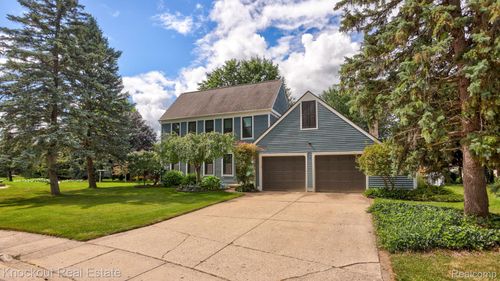 7 Rupprecht Ct, Frankenmuth, MI, 48734-9778 | Card Image