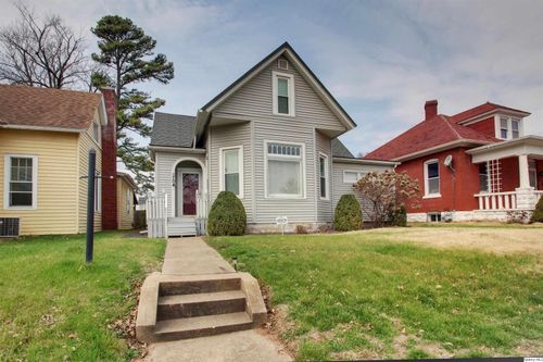 704 S 16th St, Quincy, IL, 62301-5022 | Card Image