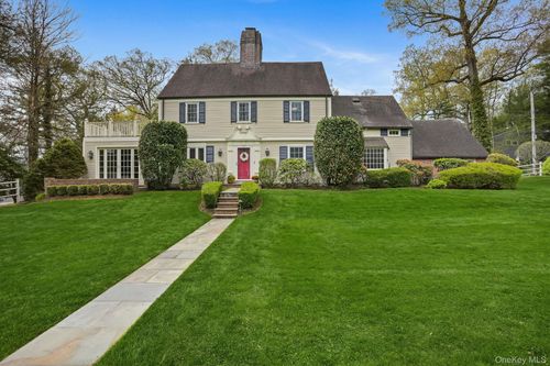 224 Old Colony Rd, Hartsdale, NY, 10530-3616 | Card Image